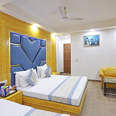 Hotel Preet Palace -5 Mints Walk From Nizamuddin Railway Station New Delhi Extérieur photo