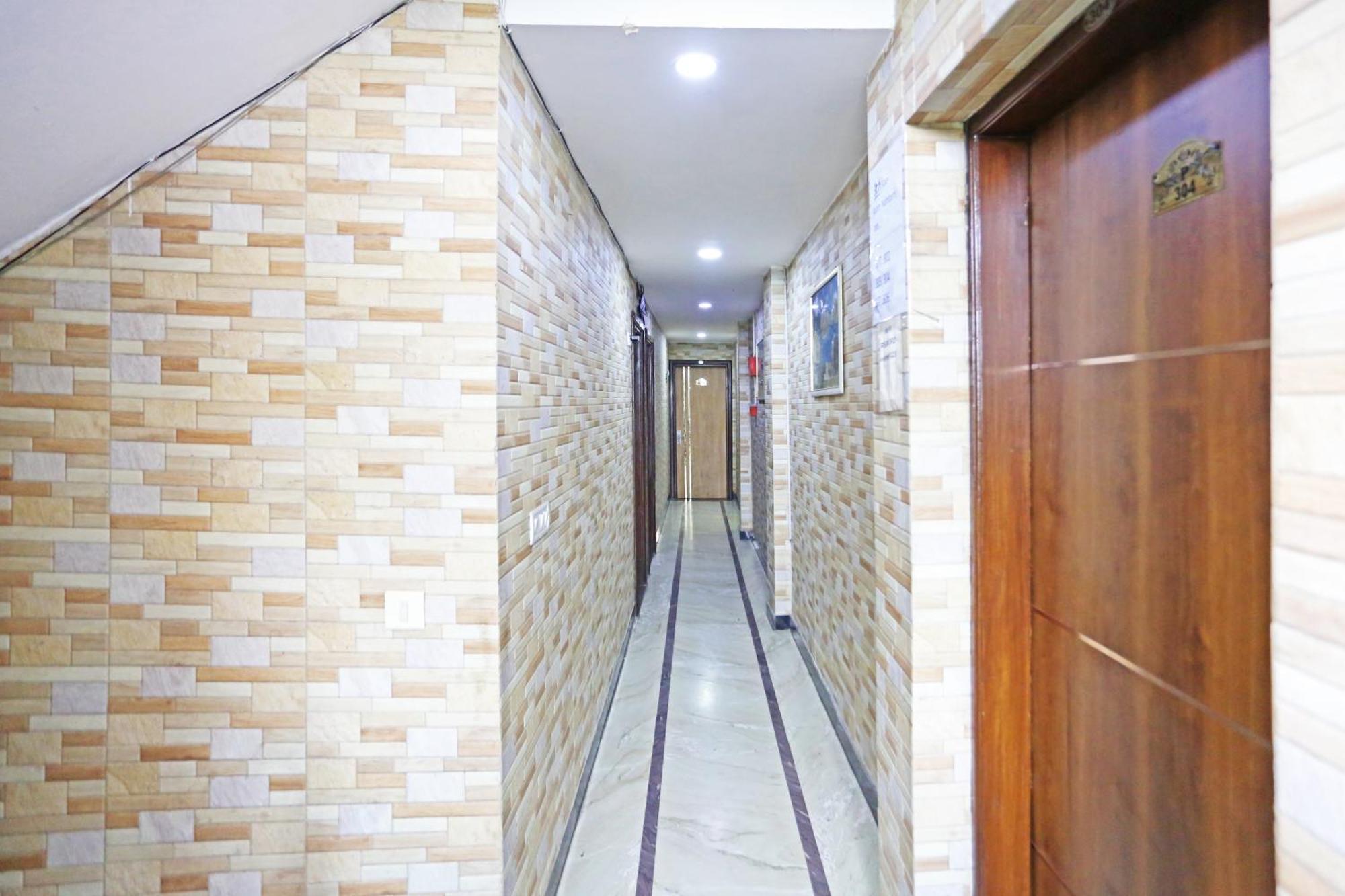 Hotel Preet Palace -5 Mints Walk From Nizamuddin Railway Station New Delhi Extérieur photo