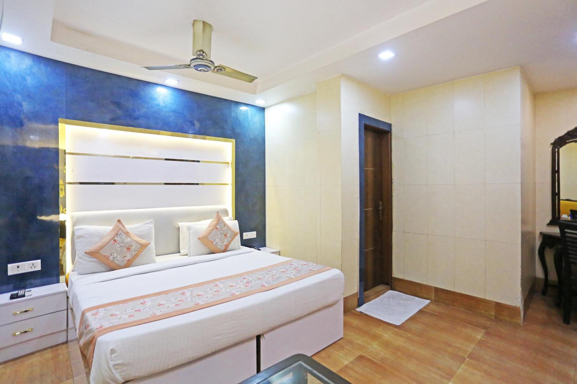 Hotel Preet Palace -5 Mints Walk From Nizamuddin Railway Station New Delhi Extérieur photo