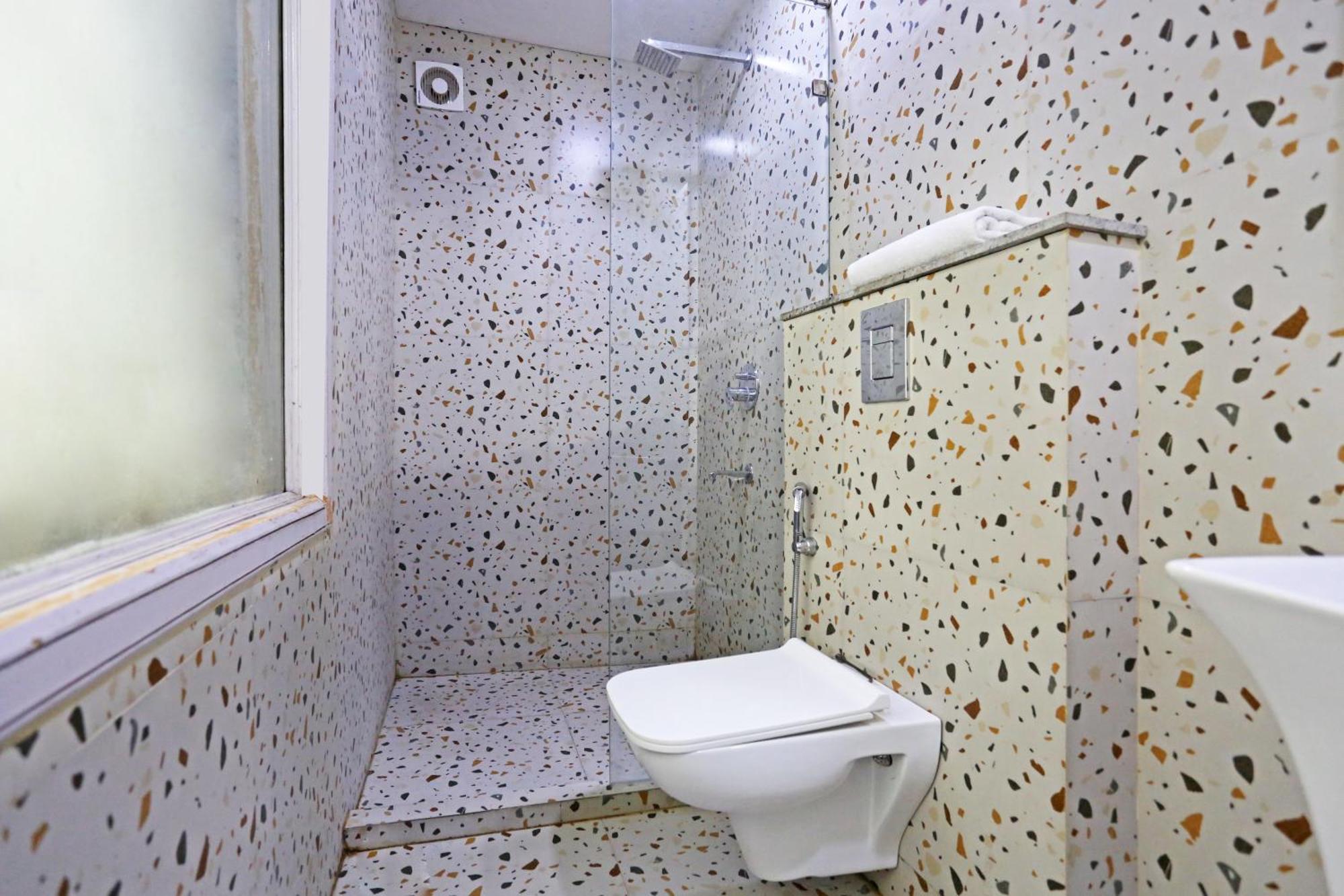 Hotel Preet Palace -5 Mints Walk From Nizamuddin Railway Station New Delhi Extérieur photo